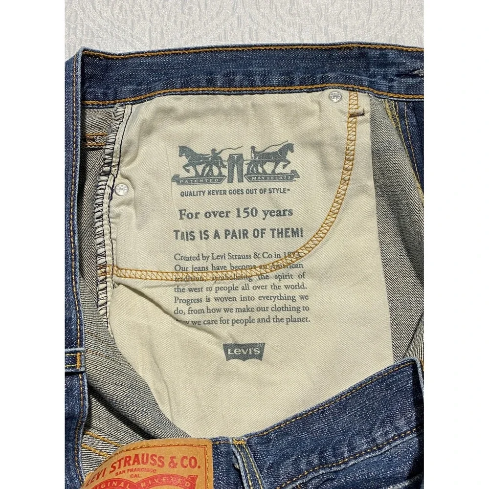 Levi's 559 Relaxed Straight‎ Leg Distress Jeans Men's 36×30 Blue Faded Whiskers